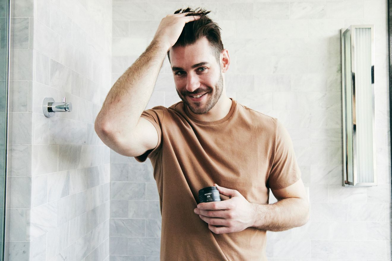 How to Choose the Right Pomade For Your Hairstyle